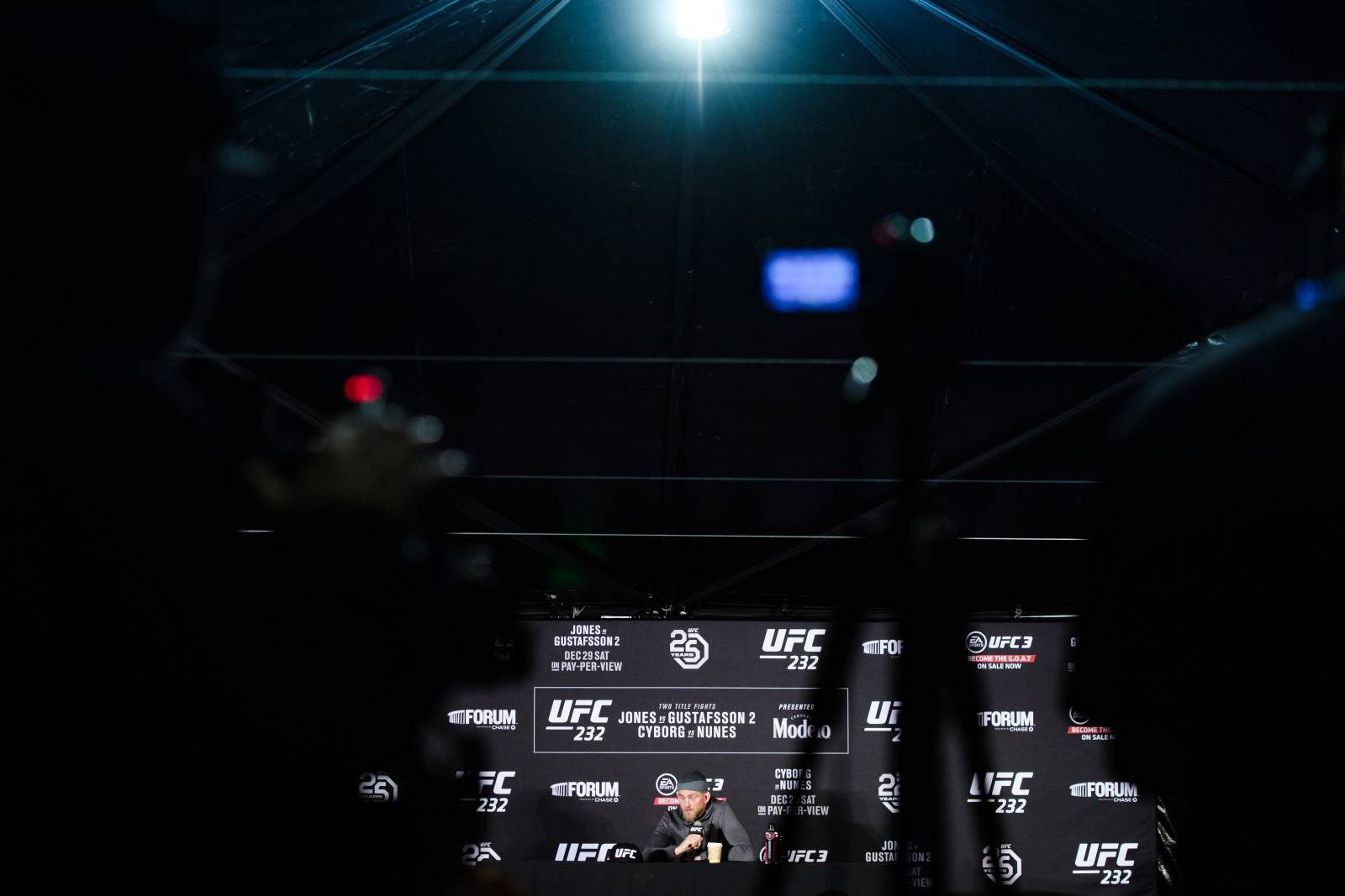 Боец UFC Родригес: Русские знают, как остановить Сэндхагена